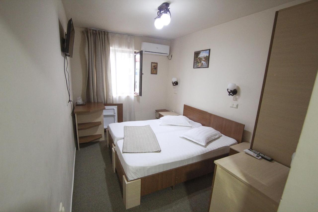 Teju Hotels Slanic Exterior photo