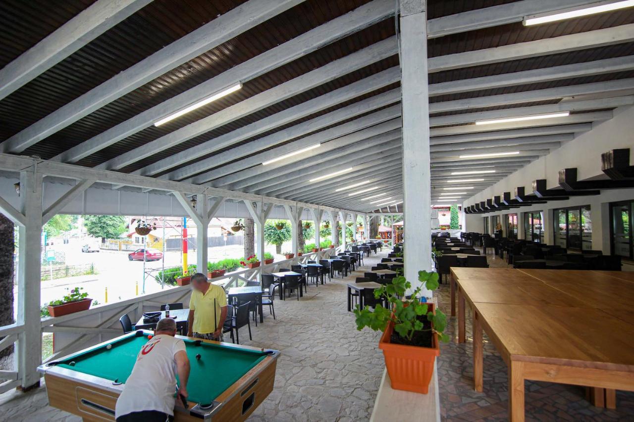 Teju Hotels Slanic Exterior photo