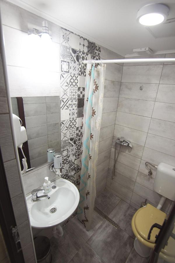 Teju Hotels Slanic Exterior photo
