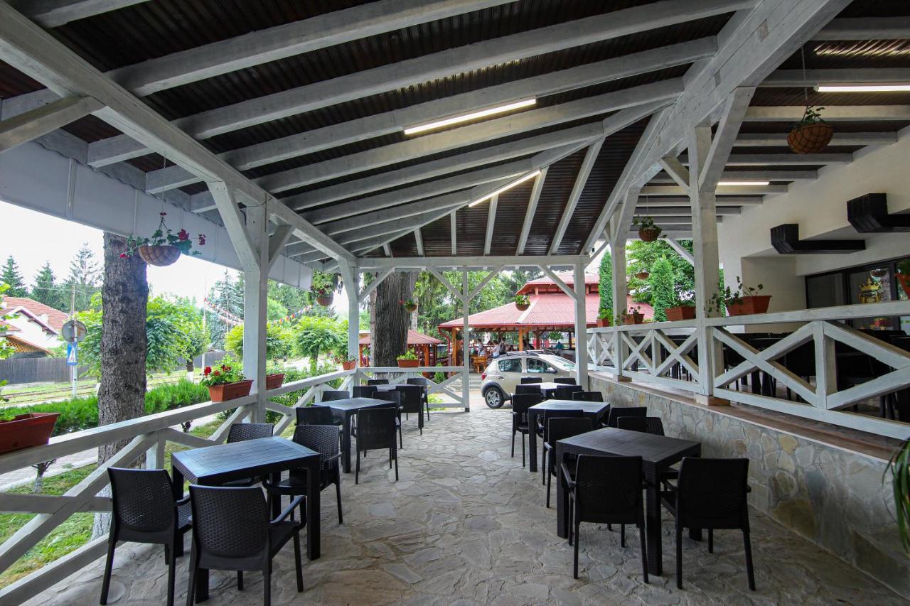 Teju Hotels Slanic Exterior photo